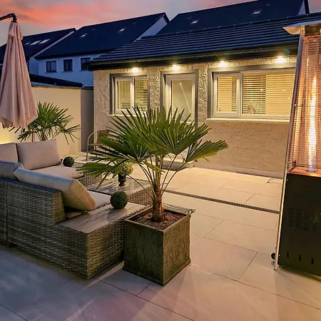 Chalet Court *